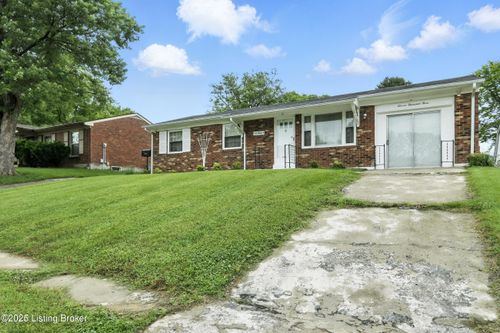 11003 Thunder Dr, Louisville, KY, 40272-4327 | Card Image