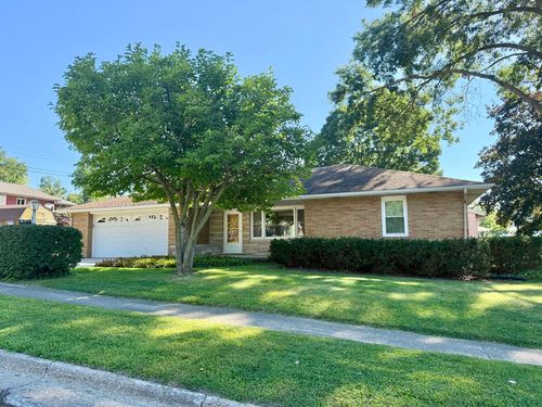 922 Beech Dr, Dixon, IL, 61021-3928 | Card Image