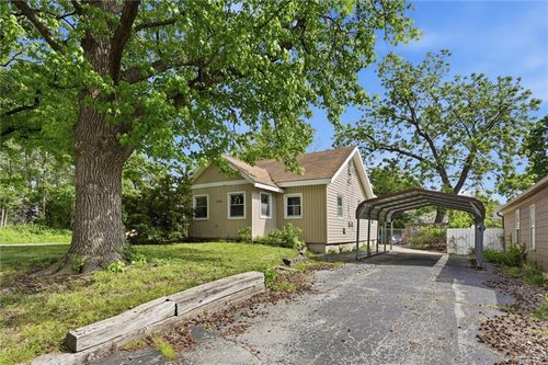 2901 W 43rd Ter, Kansas City, KS, 66103-3201 | Card Image