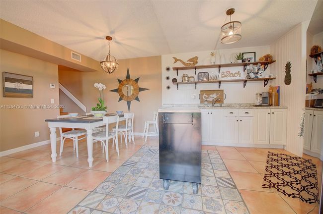 3750 Victoria Dr, Townhouse with 2 bedrooms, 3 bathrooms and null parking in West Palm Beach FL | Image 9