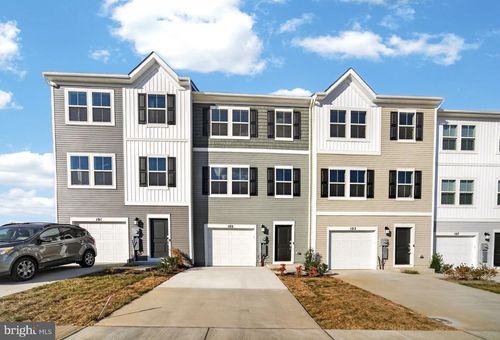 103 Brashear Ct, MARTINSBURG, WV, 25403-8324 | Card Image