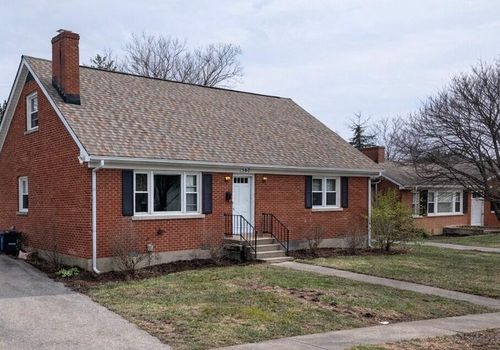 1507 Roanoke Rd, Lexington, KY, 40504-2115 | Card Image