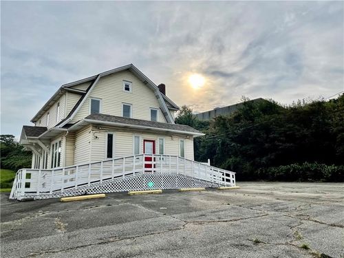 14429 State Route 30, North Huntingdon, PA, 15642-1057 | Card Image