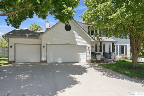 13404 Hillsborough Dr, Omaha, NE, 68164-6014 | Card Image