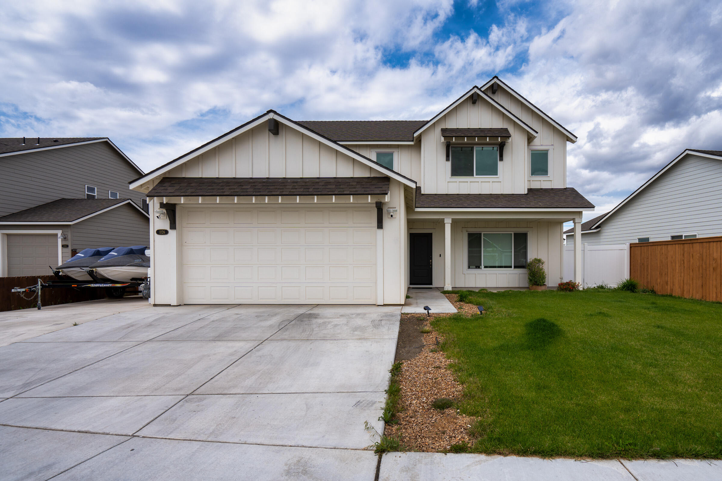 Willow Parkway Rd, Madras, OR 97741