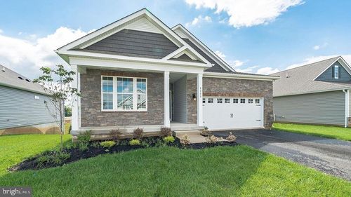 1534 Dresden Dr, BREINIGSVILLE, PA, 18031-8744 | Card Image