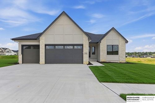 11105 S 221st St, Gretna, NE, 68028-6029 | Card Image