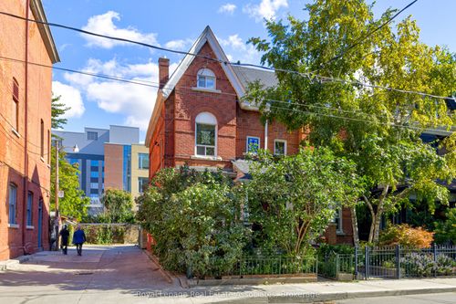 101 Dovercourt Rd, Toronto, ON, M6J3C2 | Card Image