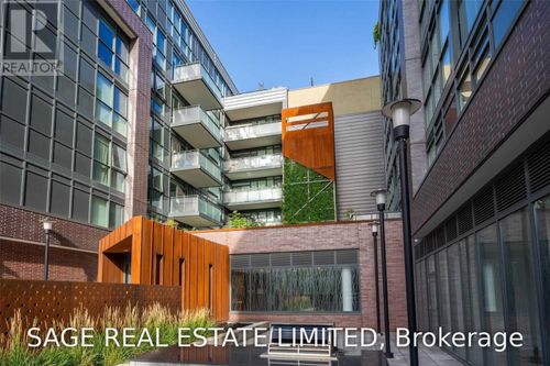 720-38 Howard Park Avenue, Toronto (Roncesvalles), ON, M6R0A7 | Card Image