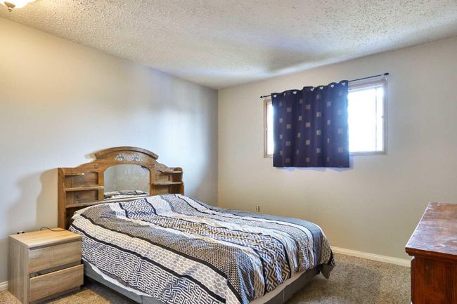84 Cameron Road Se, Home with 3 bedrooms, 2 bathrooms and 3 parking in Medicine Hat AB | Image 16