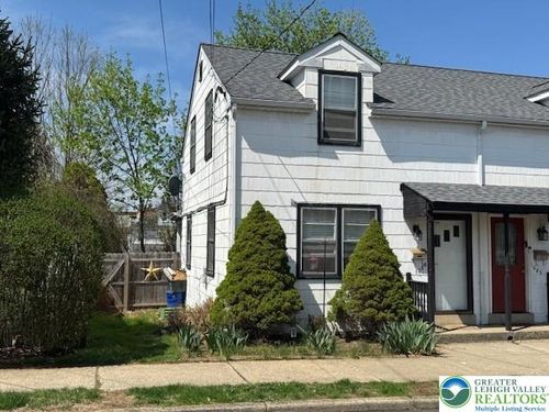 1086 1st Ave, HELLERTOWN, PA, 18055-1517 | Card Image