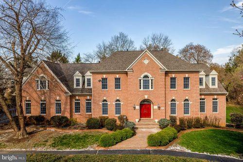 9906 Hessick Ct, GREAT FALLS, VA, 22066-1861 | Card Image