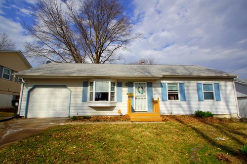 2704 Wooddale Ave, Davenport, IA, 52804-1342 | Card Image