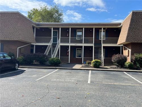 unit-c-301 Windsor Manor Way, Kernersville, NC, 27284-4455 | Card Image