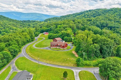 1996 Buck Mountain Rd, Bentonville, VA, 22610-2904 | Card Image