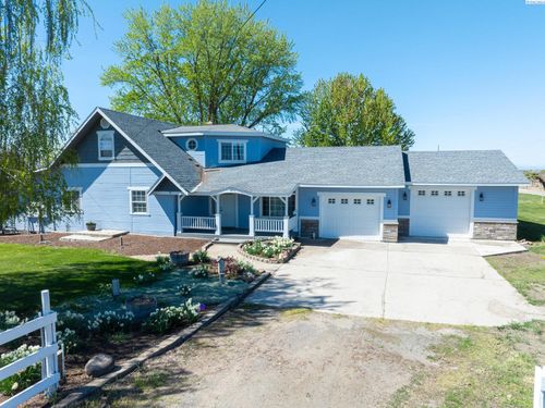 230 Krough Rd, Prosser, WA, 99350 | Card Image