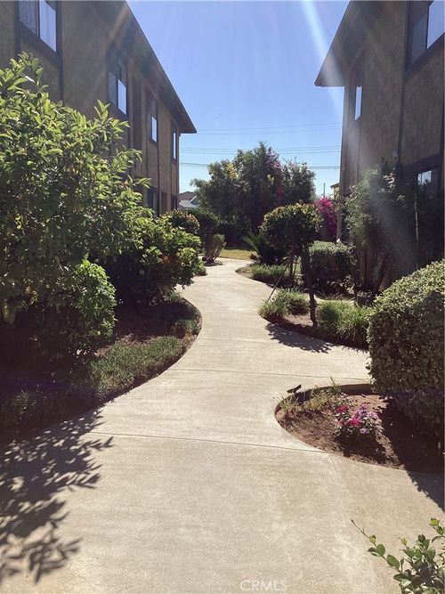 apt-b-790 Juanita Ave, La Verne, CA, 91750-4111 | Card Image
