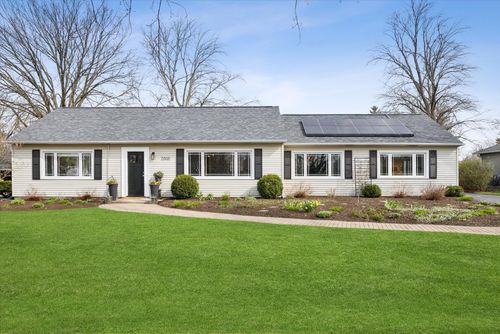2000 W 55th Pl, La Grange Highlands, IL, 60525-3370 | Card Image