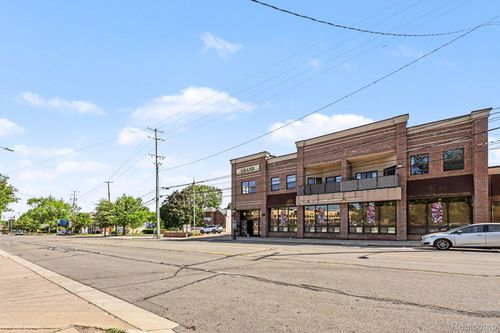 b-32821 Grand River Ave, Farmington, MI, 48336-3115 | Card Image