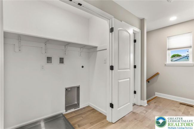 721 7 Th St, House other with 3 bedrooms, 3 bathrooms and null parking in Whitehall PA | Image 40