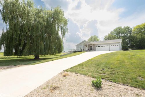 2006 10th St, Eldora, IA, 50627-2000 | Card Image