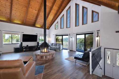 14011 Lodgepole Ct, Penn Valley, CA, 95946-9128 | Card Image