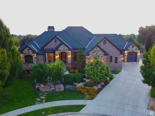 1933 N 1700 W, Farr West, UT, 84404-2792 | Card Image