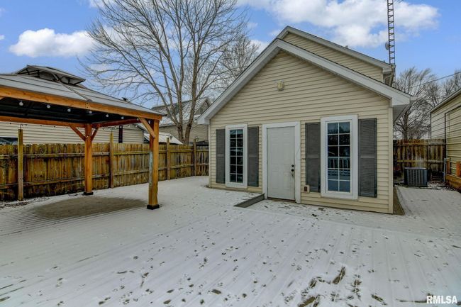 258 E Elm St, House other with 4 bedrooms, 2 bathrooms and null parking in Waverly IL | Image 30