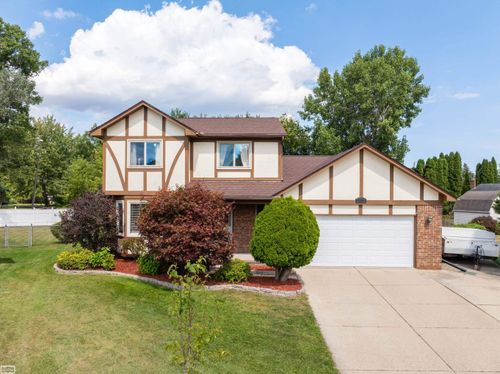 34346 Claudia Ct, Sterling Heights, MI, 48310-6670 | Card Image