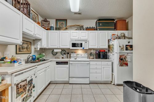apt-201-2521 Friedland Pl, Raleigh, NC, 27617-8496 | Card Image