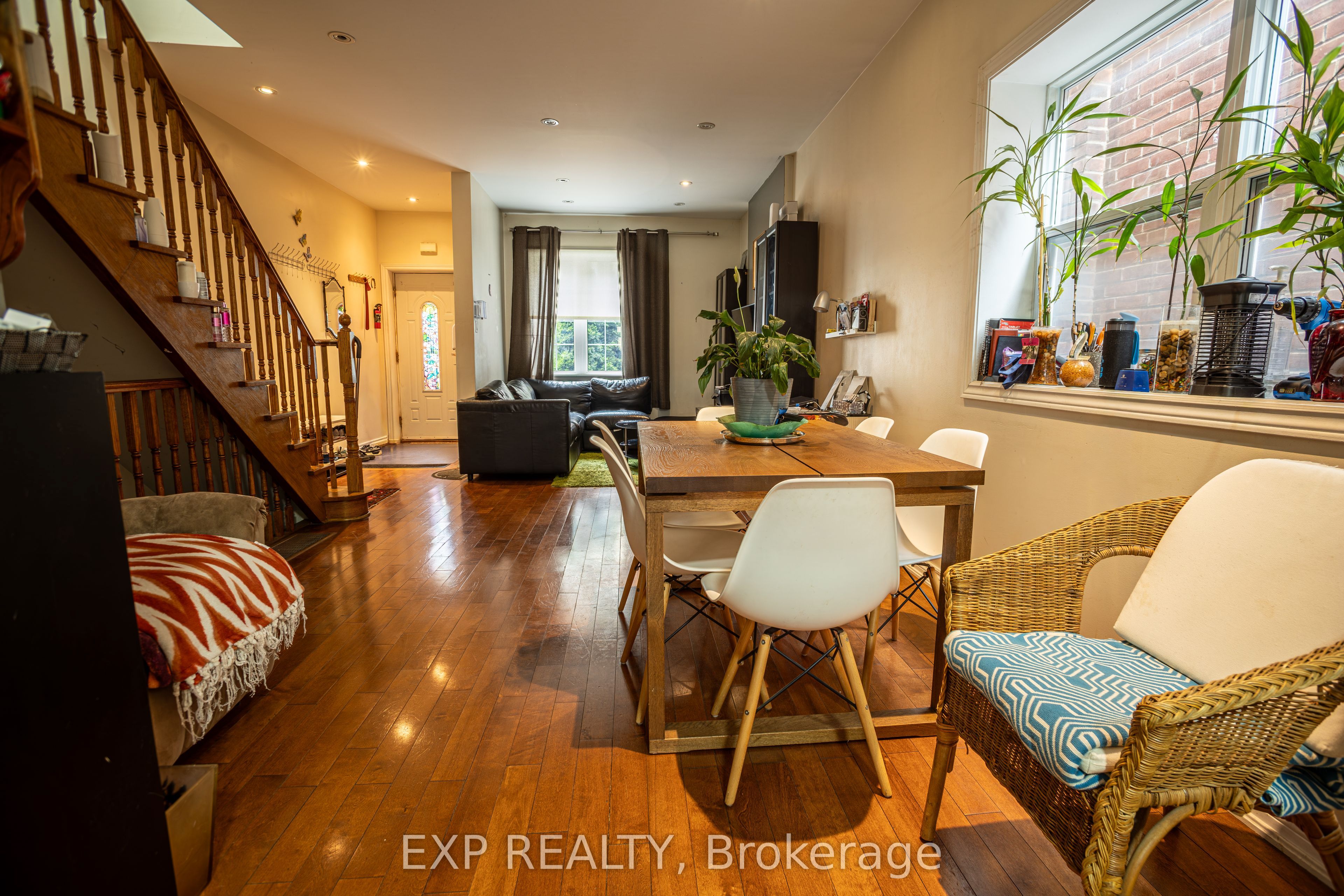 Residential in Toronto W02 5