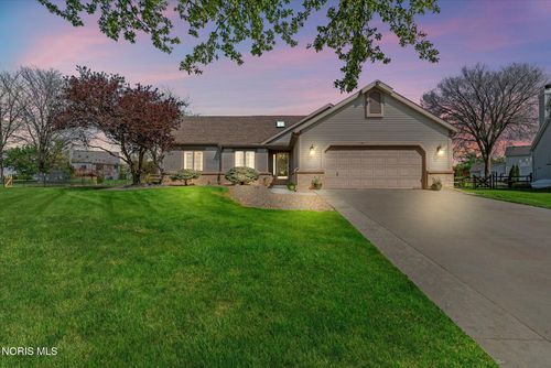 1795 Arrow Ln, Perrysburg, OH, 43551-5480 | Card Image