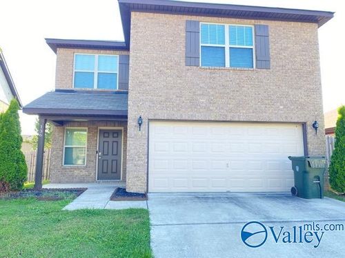 136 Winstead Cir, Owens Cross Roads, AL, 35763-7816 | Card Image