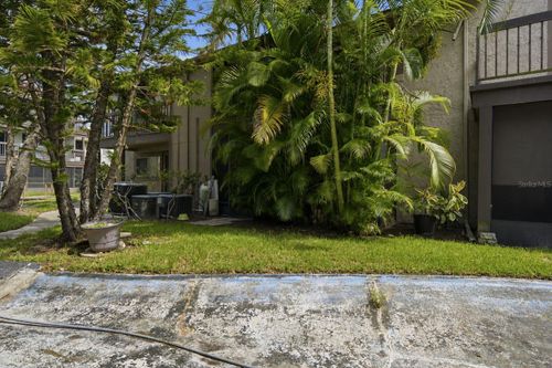 14a2-6314 Newtown Cir, Tampa, FL, 33615-3610 | Card Image