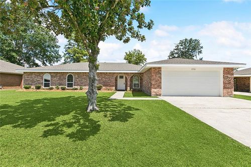 2721 Elm Lawn Dr, Marrero, LA, 70072-5439 | Card Image