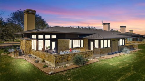 2001 Kahala Sunset Dr, Spicewood, TX, 78669-3281 | Card Image