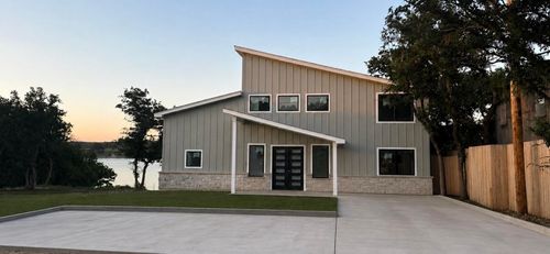 8222 County Road 607, Brownwood, TX, 76801-9185 | Card Image