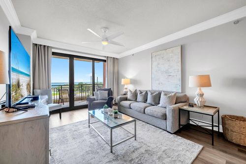 w128-10 Harbor Blvd, Destin, FL, 32541-7374 | Card Image