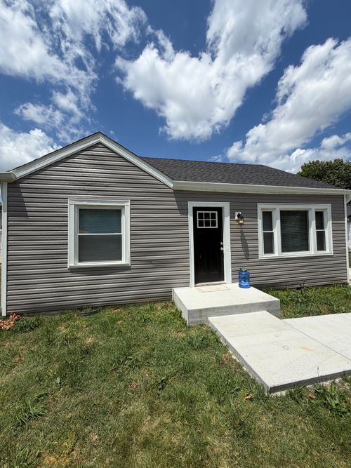 412 Highland Cir, Clarksville, TN, 37043-4831 | Card Image