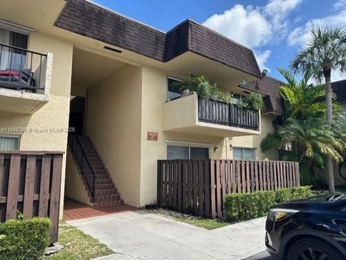 9-9003 Sw 138th St, Miami, FL, 33176-7173 | Card Image