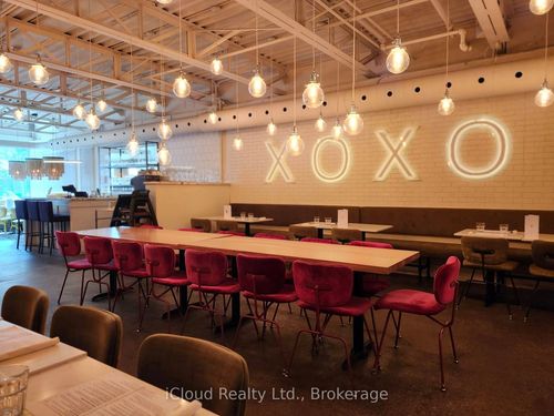 343 Kerr St, Oakville, ON, L6K3B7 | Card Image