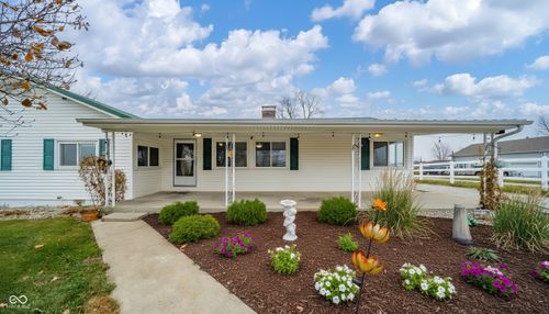 11114 N 300 E, Alexandria, IN, 46001-9070 | Card Image