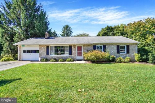 112 Freedom Ave, NEW FREEDOM, PA, 17349-9753 | Card Image