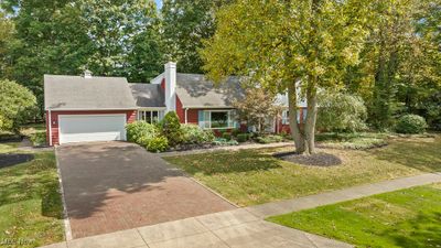 2520 Belleflower Drive, House other with 5 bedrooms, 3 bathrooms and null parking in Alliance OH | Image 2