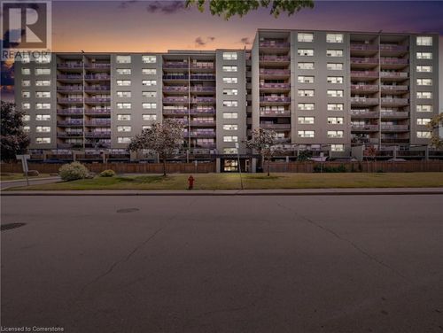 912-15 Nicklaus Drive, Hamilton, ON, L8K5J5 | Card Image