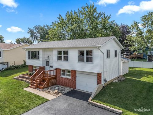 2211 Birchwood Pkwy, Woodridge, IL, 60517-3514 | Card Image