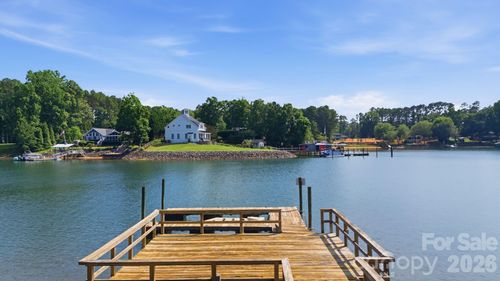 125 Misty Cove Ln, Mooresville, NC, 28117-7311 | Card Image