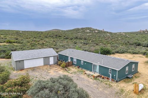 1075 N Ambassador Rd, Dewey-Humboldt, AZ, 86327-7430 | Card Image
