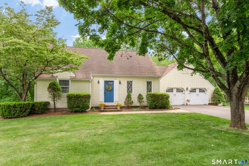 81 White Oak Dr, Southington, CT, 06489-3835 | Card Image