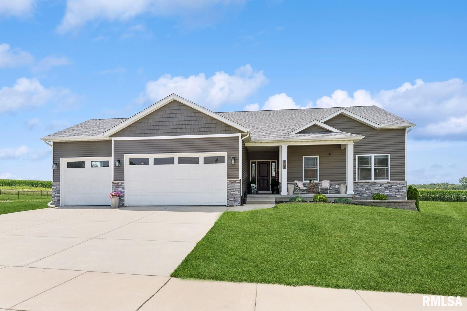 Avenue , DE Witt, IA 52742